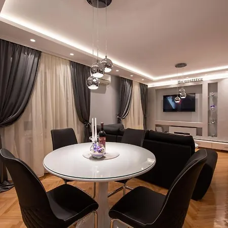 Be Positive Apartment